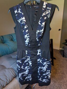French Connection Sleeveless Dress with Pockets.  Size 2